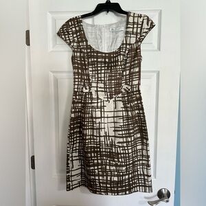 Trina Turk Women’s Signature Brown/ White Pattern dress.  Size 6